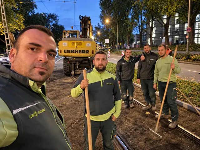Das Team von Loni GalaBau gemeinsam auf einer Baustelle